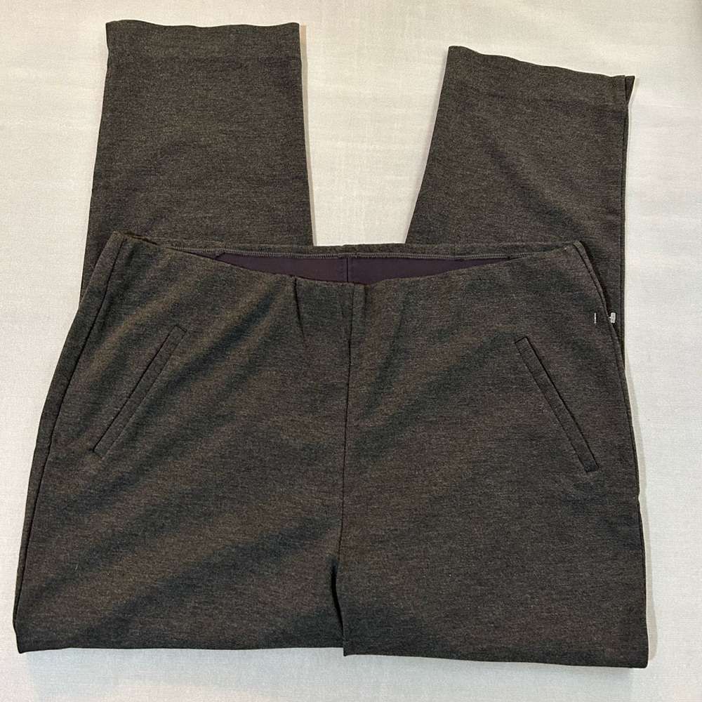 Chico’s Ankle Pants Size 2.5 Dark Gray Color Elastic waistband